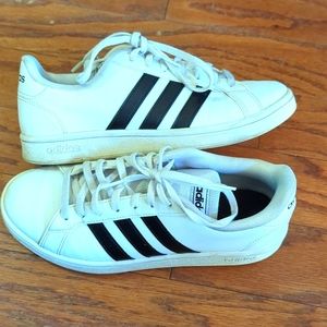 Adidas sneakers, GUC, Youth 7.5